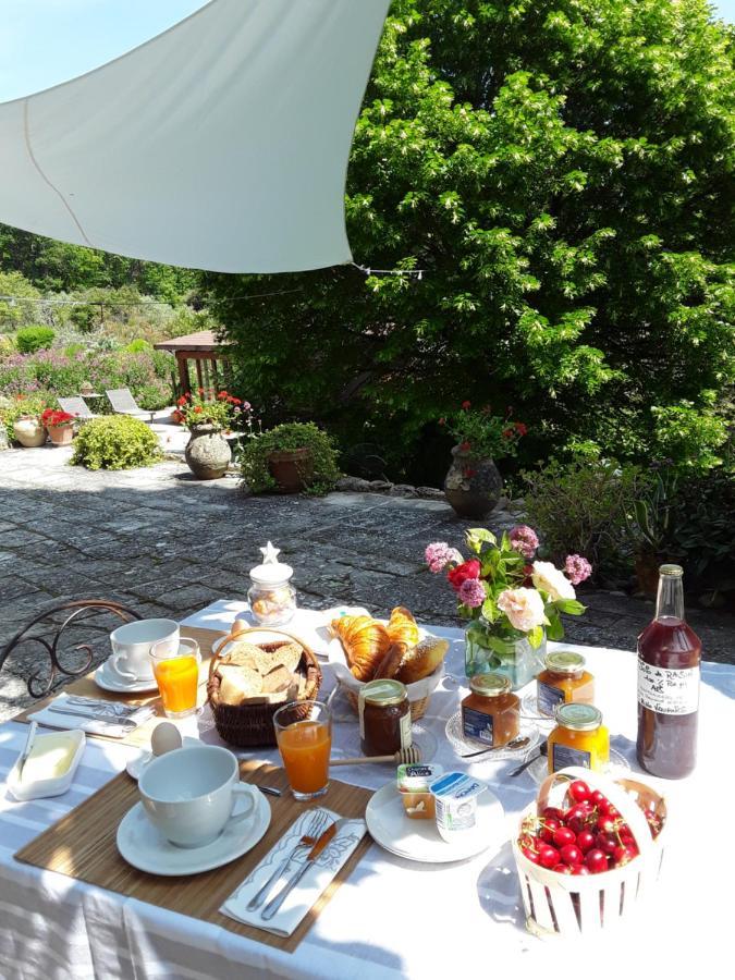 Le Paradis Vaugines ภายนอก รูปภาพ